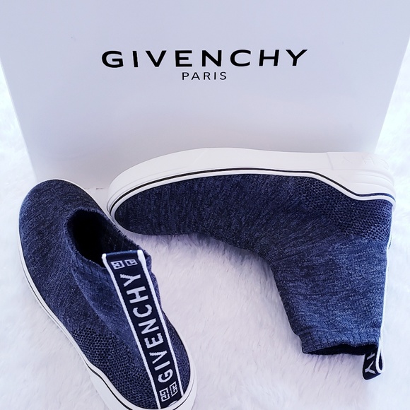 New Authentic Givenchy 
Men's George V Knit - Picture 3 of 8